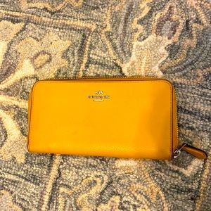 Coach accordion wallet